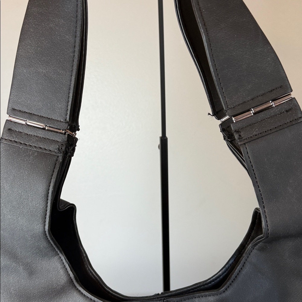 Calvin Klein Kylee Tote Bag - Picture 5 of 11